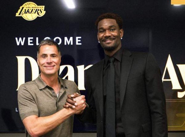 豪资随配 震撼补强！湖人锁定东部防守王+艾顿+拉拉维奇 冲冠阵容终成型